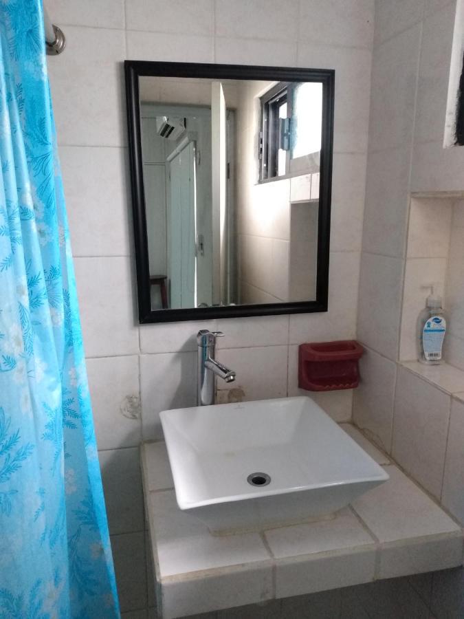 Готель Casa Ixchel - 450M To Downtown, Wifi, Hot Water, Ac Вальядолід Екстер'єр фото